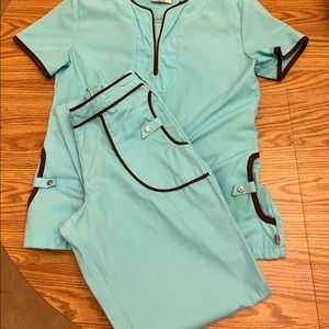 Urbane Scrubs, XS Top, XSP Petite Pant, Light Turquoise